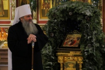 В праздник Рождества Господа Бога и Спаса нашего Иисуса Христа митрополит Артемий возглавил торжественное Богослужение 7 января 2022 года В праздник Рождества Господа Бога и Спаса нашего Иисуса Христа митрополит Артемий возглавил торжественное Богослужение 7 января 2022 года